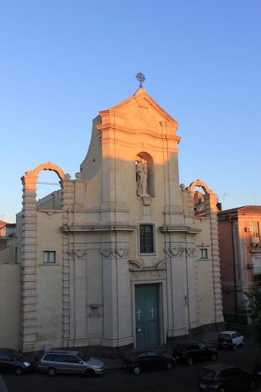 Principe Di Francalanza Acomodação com café da manhã Catânia Exterior foto